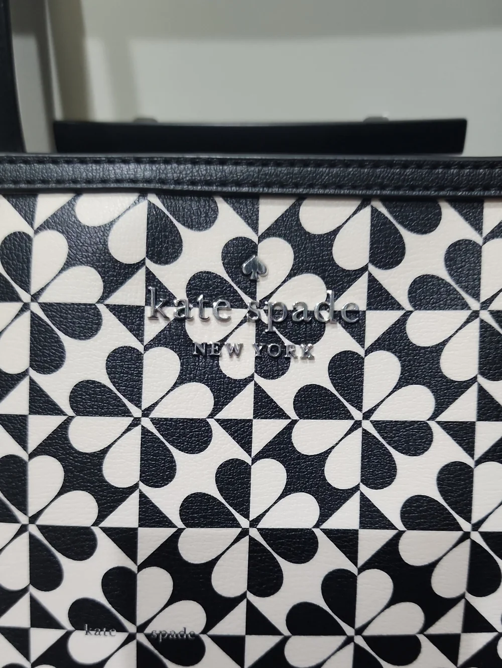 EUC Kate Spade Hollie Spade Clover Geo Large Tote
